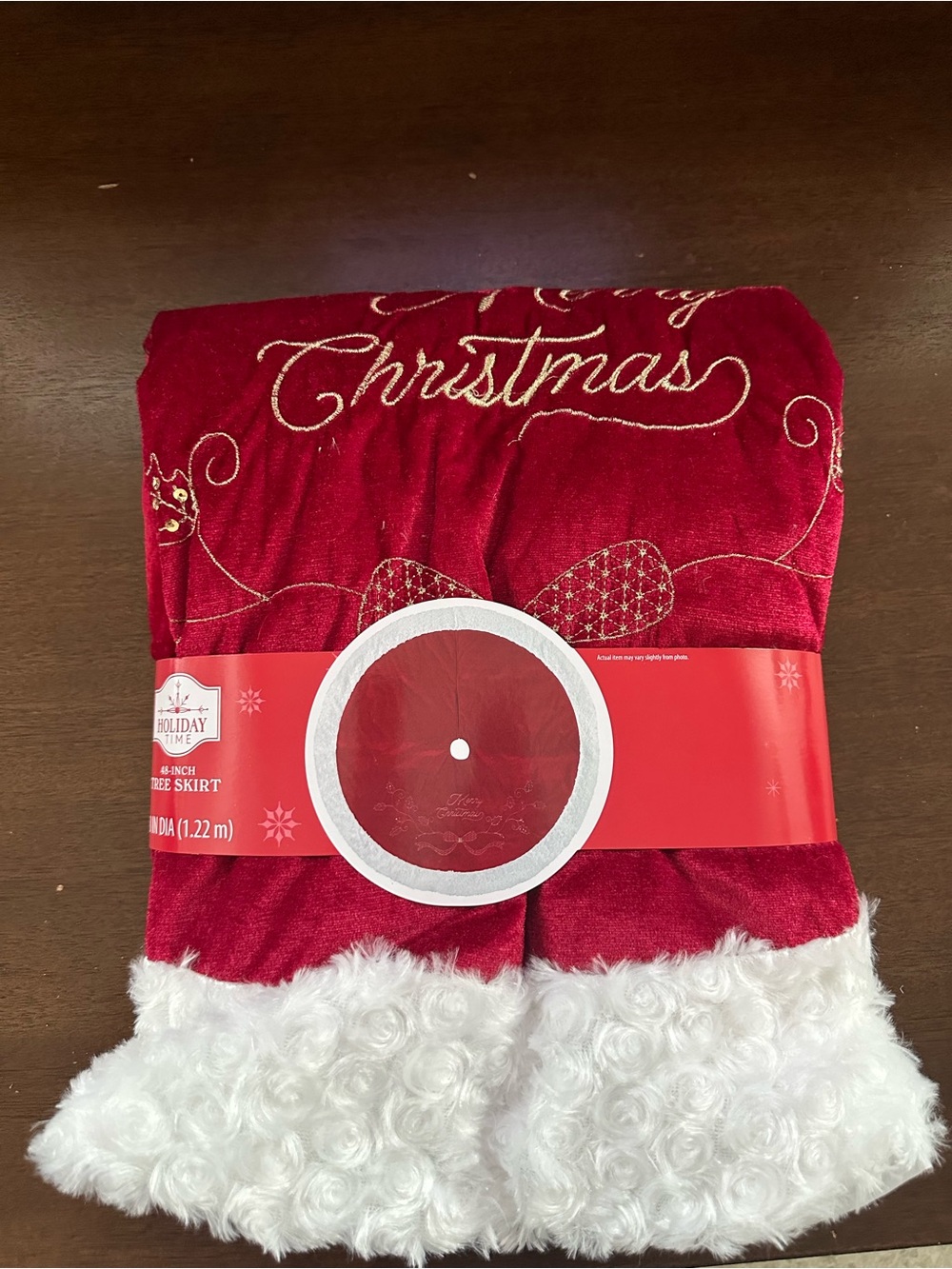 Holiday Time Red Tree Skirt with White Faux Fur Border